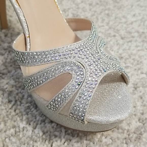 RARE Lauren Lorraine Jeweled High Heels - Picture 2 of 4